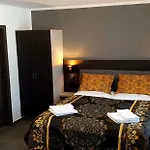 Trebonske 아파트 *