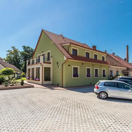 Apartamento Třeboňské *